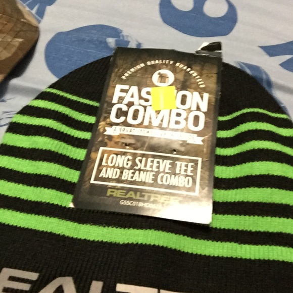 Beanie that was never worn - Picture 2 of 5